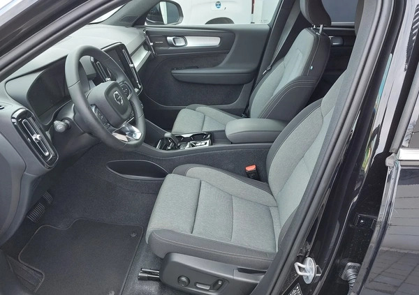 Volvo XC 40 cena 165000 przebieg: 5500, rok produkcji 2023 z Sędziszów Małopolski małe 379